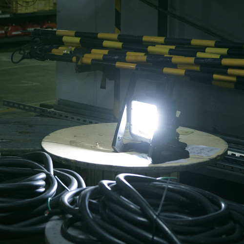 Makita 18V LED 750lm Work Light - Tool Only