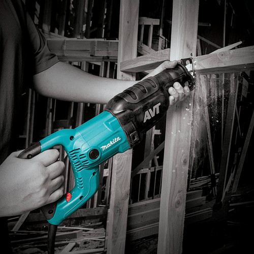 Makita Variable Speed Recipro Saw. 1.510W. with AVT