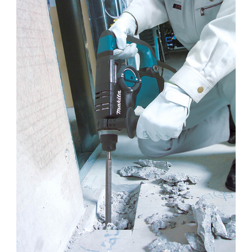 Makita 28mm SDS Plus Rotary Hammer. 800W. LED Joblight. Quick change chuck & Carry case