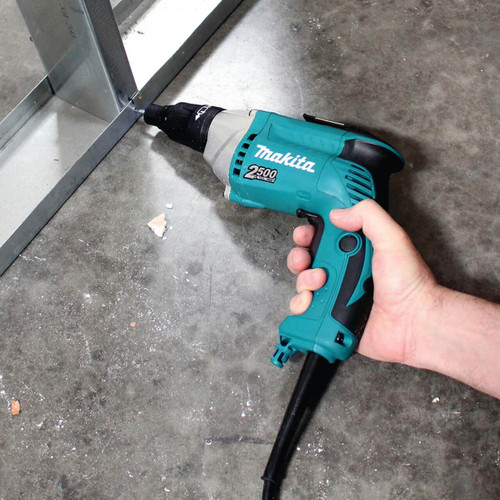 Makita Tek Screwdriver. 570W. 2.500rpm