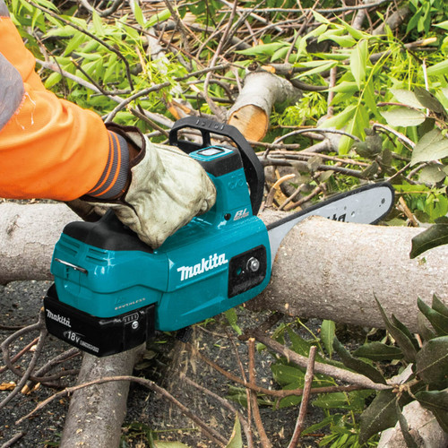 Makita 18V 250mm BRUSHLESS Top Handle Chainsaw  Kit - Includes 1 x 5.0Ah Battery & Rapid Charger
