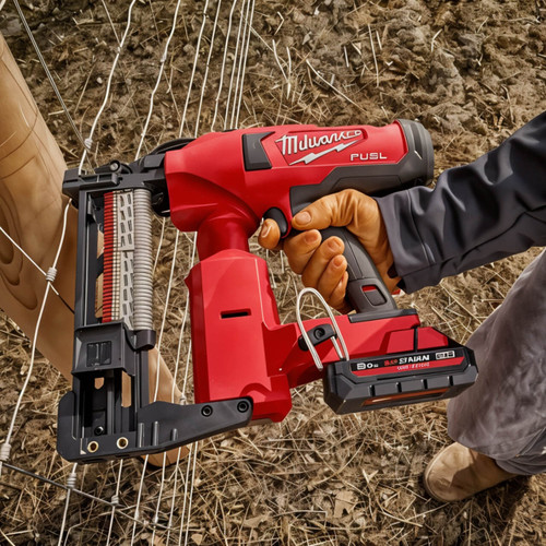 Milwaukee M18 Fuel Fencing Stapler (Tool Only)