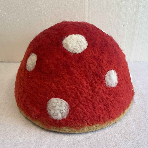 Felt Mushroom medium 50x50x28cm