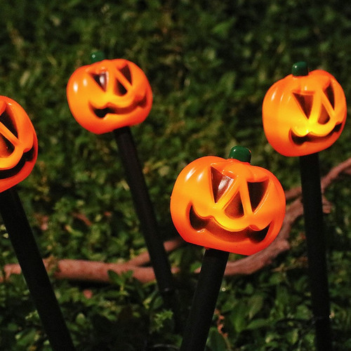 Set of 5 Pumpkin Pathway lights H 33cm  Battery Powered with 2 functions 