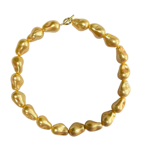 Pearl collar in champagne