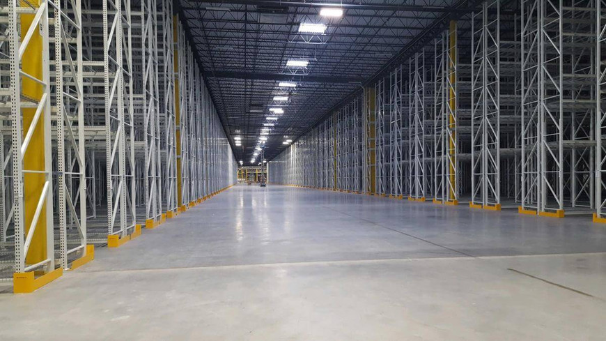 Custom Guarding For Very Narrow Aisle Pallet Rack Custom Guarding For Very Narrow Aisle Pallet Rack