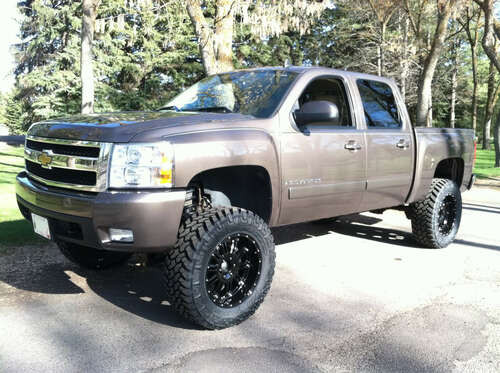 Chevrolet Silverado 1500 2007-2013 7"-9" McGaughys Deluxe Lift Kit
