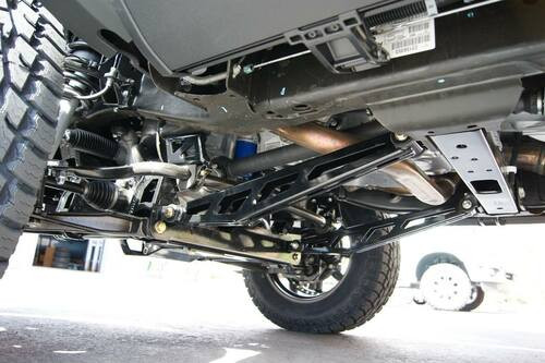 Chevrolet Silverado 1500 2007-2013 7"-9" McGaughys SS Lift Kit