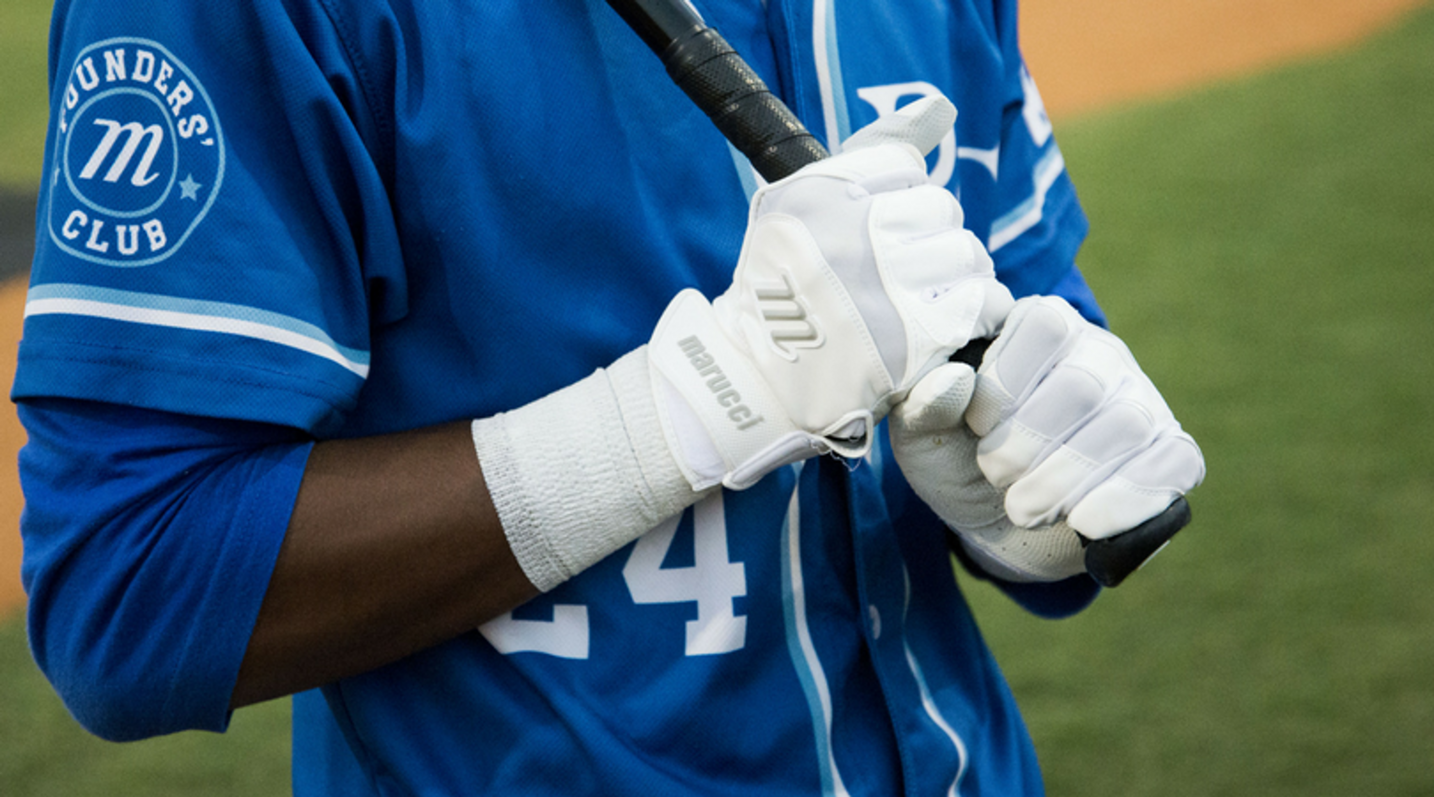 spotlight batting gloves