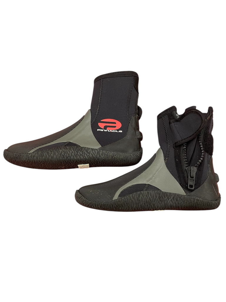 Pinnacle 6mm Apex XT Scuba Diving Snorkeling Booties Wetsuit Boot USED