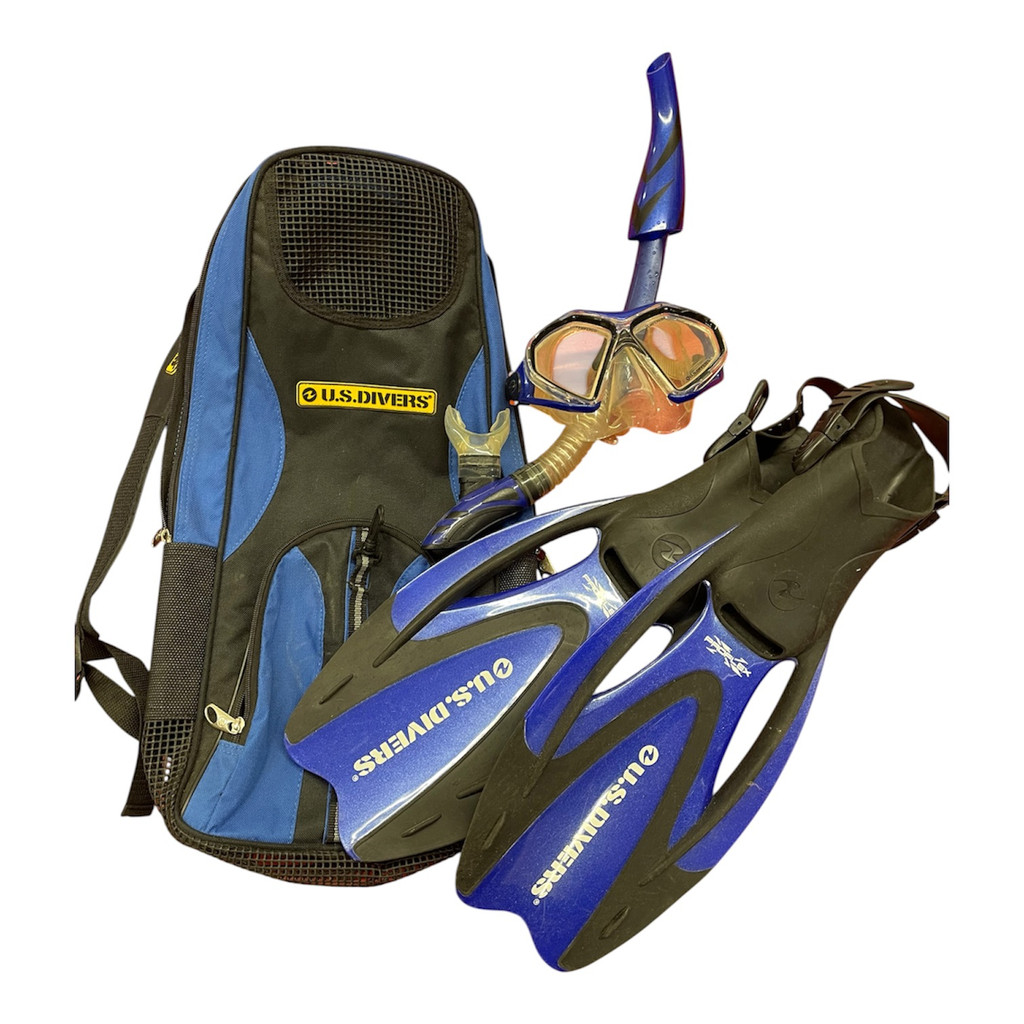 US Divers Mask, Snorkel, Fins and Bag Travel Set USED