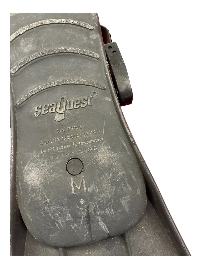 SeaQuest Scuba Diving Dive Fins (USED)