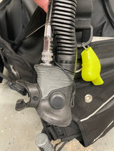 SeaQuest ML Scuba Diving BCD Buoyancy Compensator w/AirSource USED