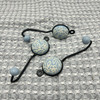 5584 LARGE HOOK GREY LEAF FLWR CUT 13x5x2cm