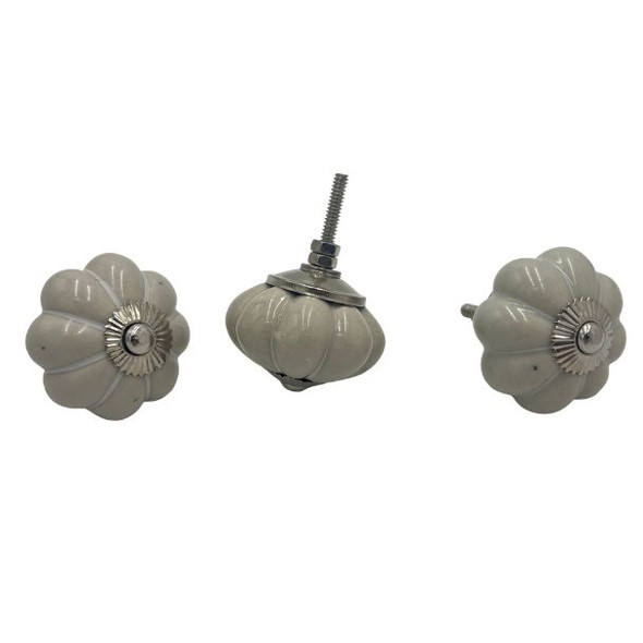 12421 OFF WHITE PUMPKIN DK WITH STRIPE 4x4x6cm