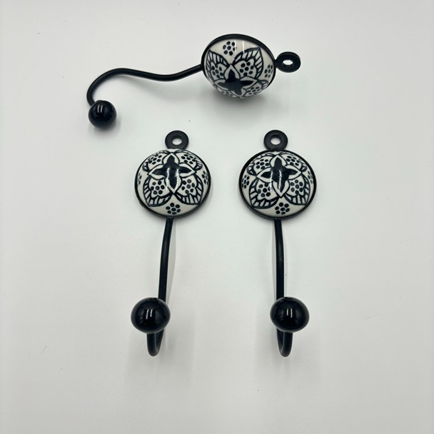 10046 ROUND HOOK. 11x3x4cm