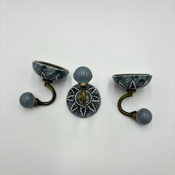 10109 6CM ROUND HOOK HANGER 6x7x7cm