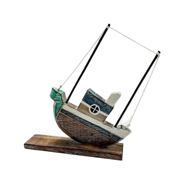 11886 CC TIPPING BOAT ON STAND               21x18x4cm