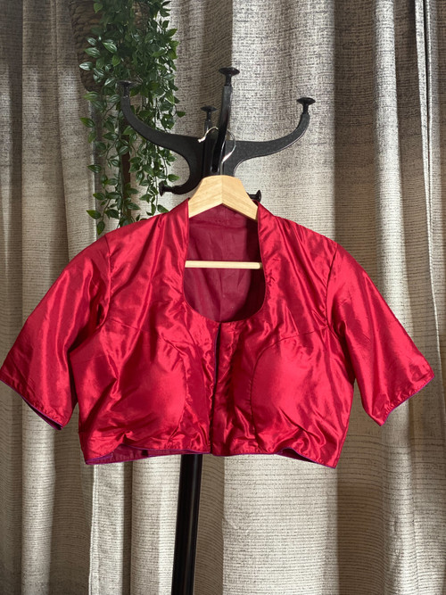 Designer Blouse made with pure raw silk. Designer Blouse made with pure raw silk.