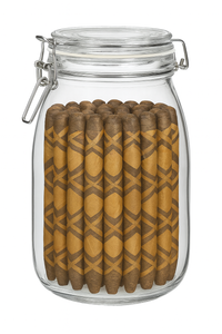 holds up to 20 churchill cigars no cigars included