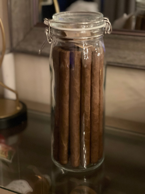  Famous Maker Farms El Presidente Bundle with Glass Jar Humidor