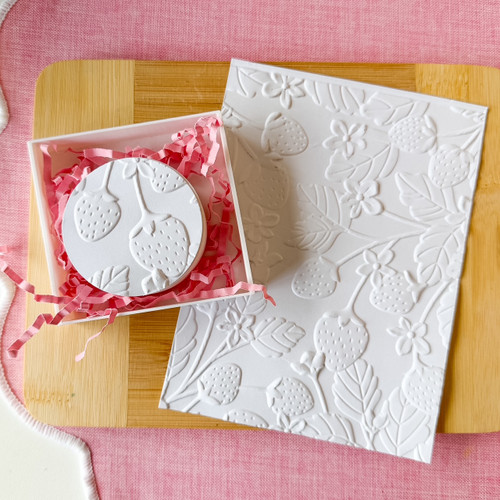 Strawberry Bunch   Texture Parchment paper - TP261