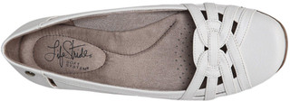 Thumbnail 2: WHITE SAND