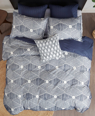 Thumbnail 5: NAVY