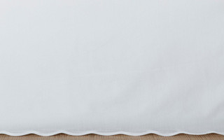 Thumbnail 6: WHITE