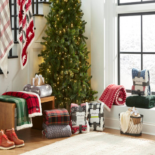 Thumbnail 12: Eddie Bauer Eddie Bauer Mountain Tartan Flannel Reversible Throw 