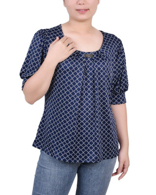 Thumbnail 1: NAVY SQUAR