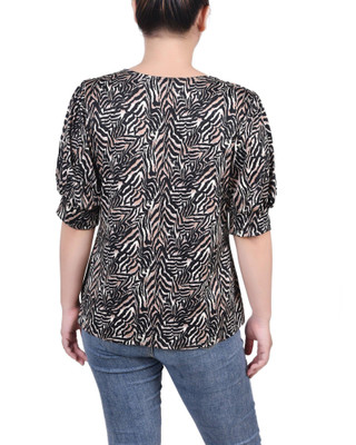 Thumbnail 2: BLACK TAUP