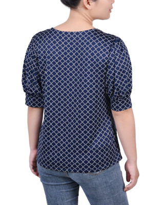 Thumbnail 2: NAVY SQUAR