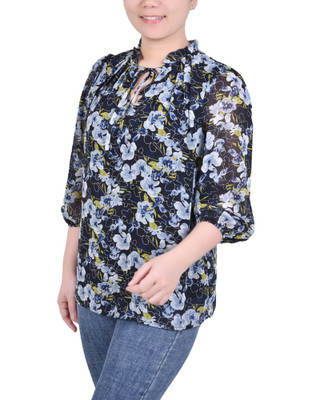 Thumbnail 2: BLACK LACE