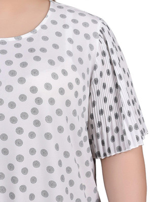 Thumbnail 4: WHITE BLACK DOTCIRCLES