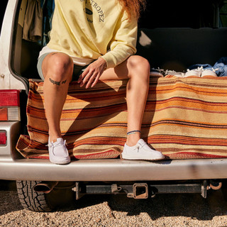 Thumbnail 9: WHITE