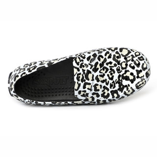 Thumbnail 6: Snow Leopard/Black