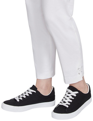 Thumbnail 5: WHITE
