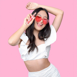 Thumbnail 6: Red