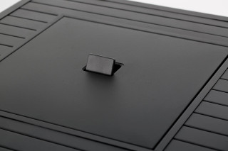 Thumbnail 6: Black