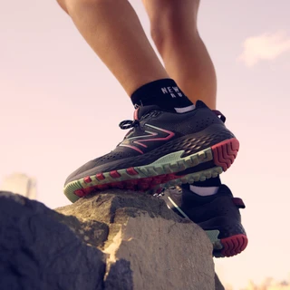 Thumbnail 6: New Balance Women's 410 V8 Trail Athletic Shoes 