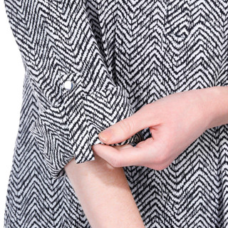 Thumbnail 5: BLACK/WHITE
