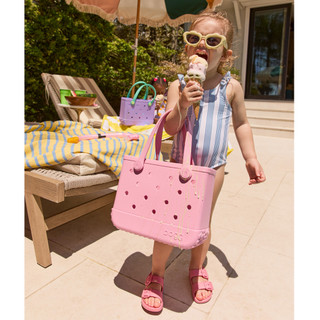 Thumbnail 6: BLOWING PINK BUBBLES