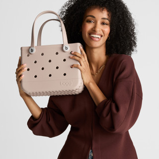 Thumbnail 7: BLOWING PINK BUBBLES