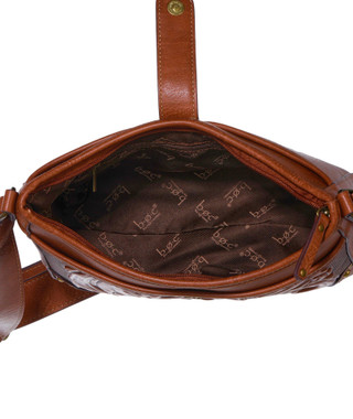 Thumbnail 5: Saddle