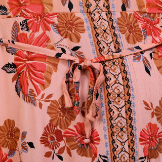 Thumbnail 4: PINK