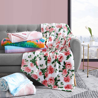 Thumbnail 6: Betsey Johnson Betsey Johnson Dotted Heart Throw 