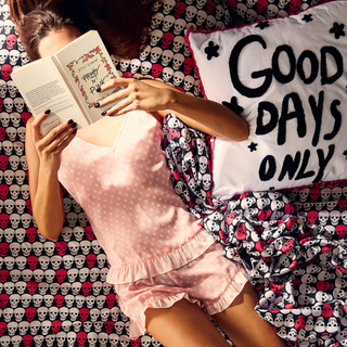 Thumbnail 4: Virtual Pink