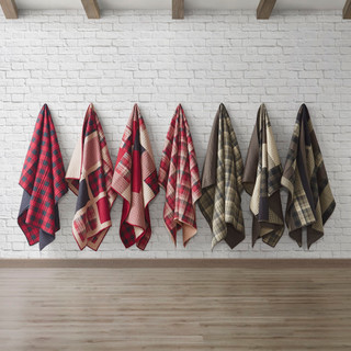 Thumbnail 3: Woolrich Woolrich Winter Plains Quilted Throw 