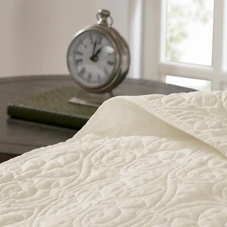 Thumbnail 2: Madison Park Madison Park Quebec Reversible Quilt Set 